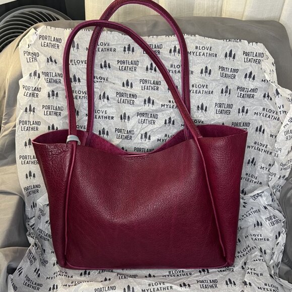 Portland Leather, Verona Tote, Large, Orchid w/Key Chain & Koala Bag Charm - Picture 3 of 10